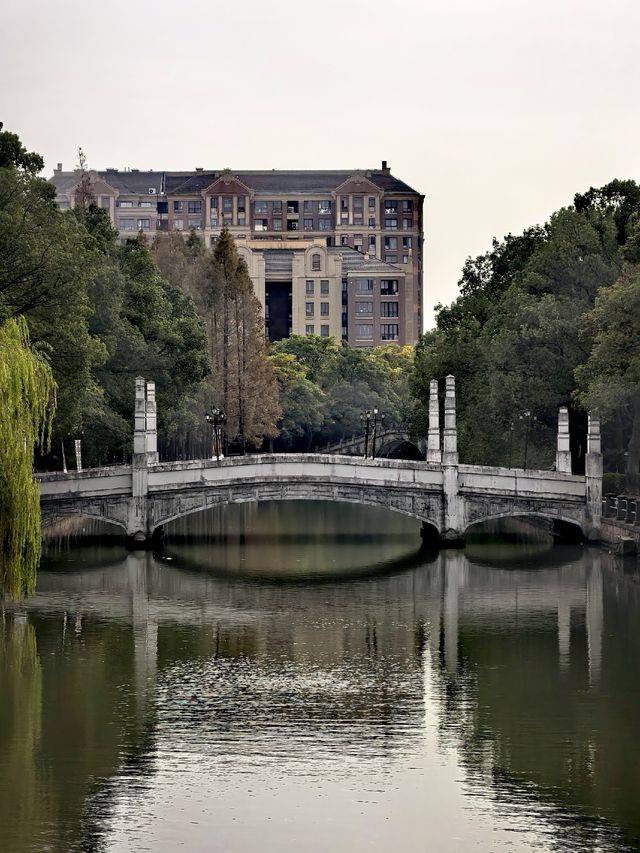 歷史與光影在此交匯 | 上海影視樂園的橋景 歷史與光影在此交匯 | 上海影視樂園的橋景