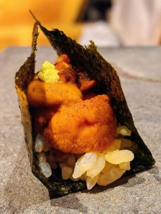 ร้านซูชิที่ห้ามพลาดในเมืองมาจิดะ – ความสุขของการจับคู่สาเกกับซูชิเป็นสิ่งที่ผู้ที่เข้าใจเท่านั้นจึงจะซาบซึ้งได้อย่างแท้จริง!