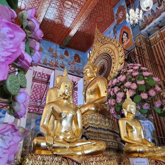 วัดชนะสงคราม  (อยากชนะ ฝ่าฟันอุปสรรคผ่านไปด้วยดี)