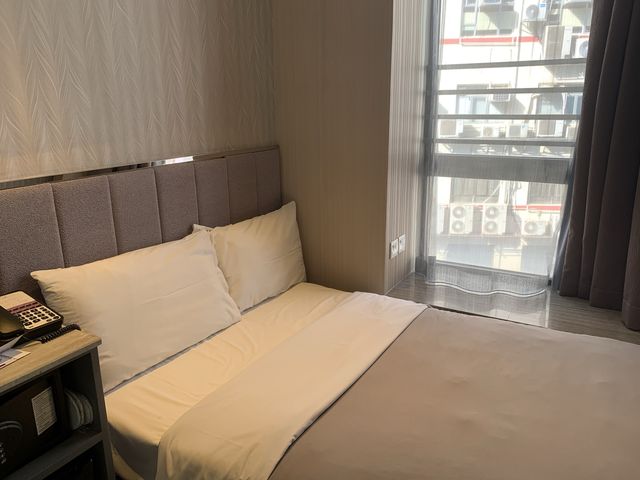 荃灣絲麗酒店🏨