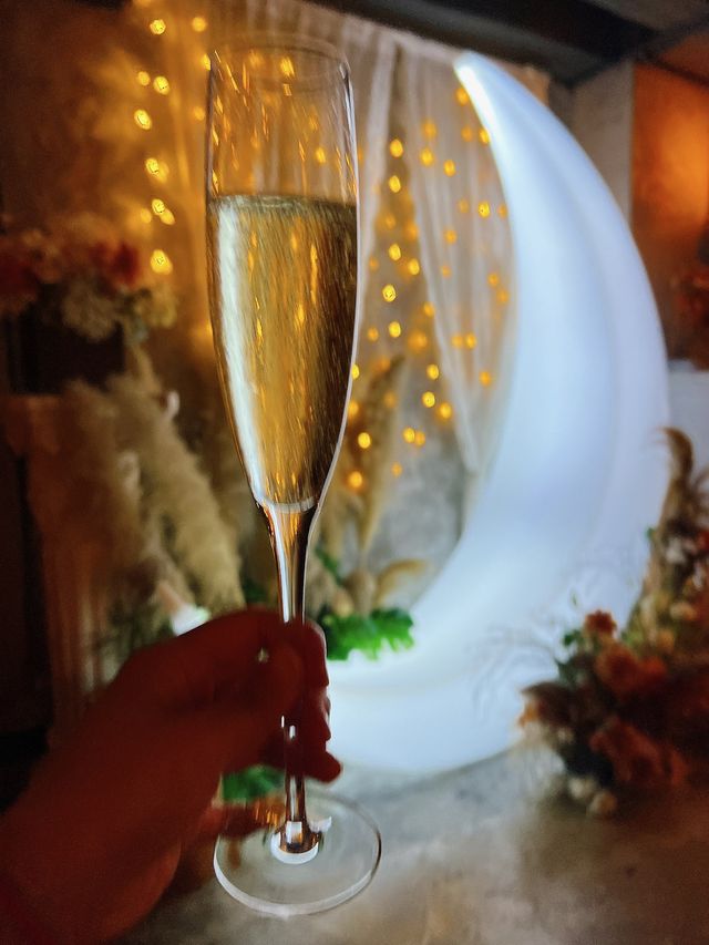 《90分鐘任飲意大利氣酒月亮cafe😍》