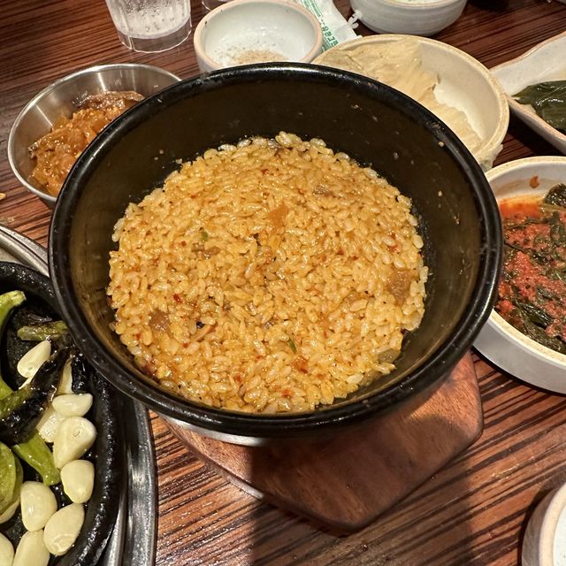 分厚すぎっ！炭火で焼く美味なお肉！