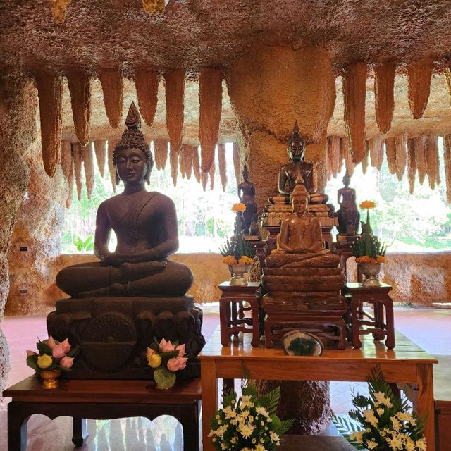 วัดเจติยาคิรีวิหาร หรือ ภูทอก