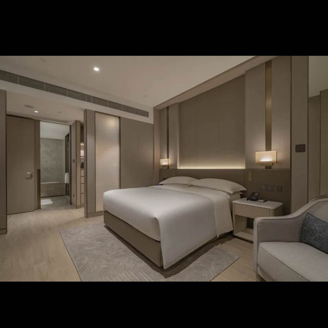 深圳南山物超所值酒店 - 希爾頓逸林酒店及公寓