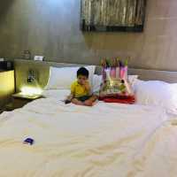 泰國鬧市中的綠洲（Ad Lib hotel)