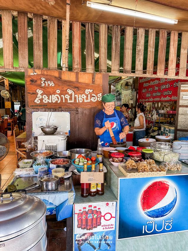 🌟ไก่ปิ้งเจ้าเด็ดในร้านส้มตำ ตัวเมืองเชียงราย