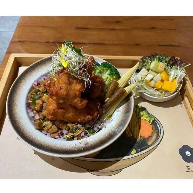 Pet-  Friendly  台灣料理店