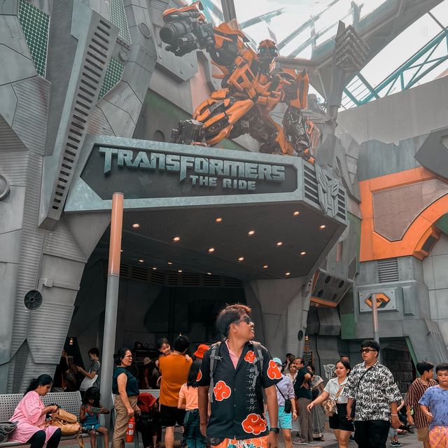 ลุยเดี่ยวเที่ยว 𝗨𝗻𝗶𝘃𝗲𝗿𝘀𝗮𝗹 𝗦𝘁𝘂𝗱𝗶𝗼𝘀 