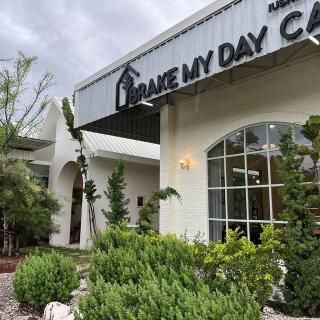 BRAKE MY DAY CAFE คาเฟ่สุดชิลล์ สไตล์โฮมมี่ 