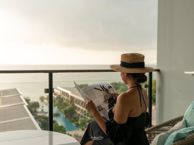พักผ่อนโรงแรม 𝟓 ดาวพัทยา Renaissance Pattaya 