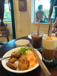 🇻🇳Must Try Egg Coffee in Saigon! ✨