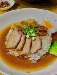 ร้านบะหมี่ฮ่องกงเล็กๆแต่อัดแน่นไปด้วยความอร่อย