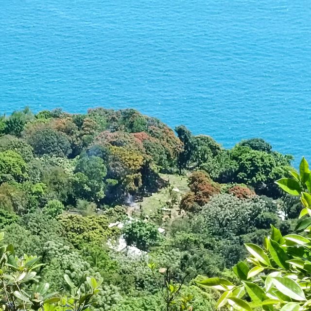 Easy hike with typhoon shelter seaview
