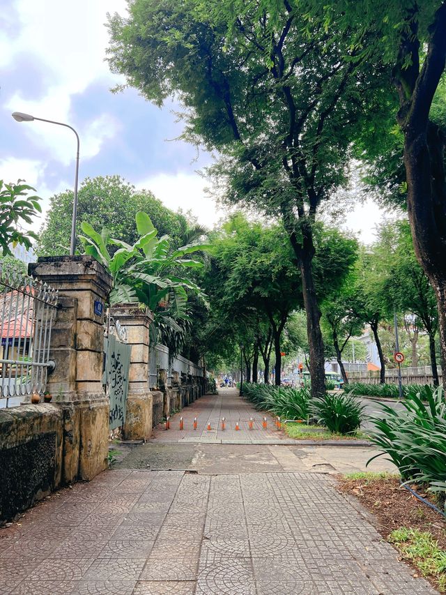 Catchy street corners in Ho Chi Minh City