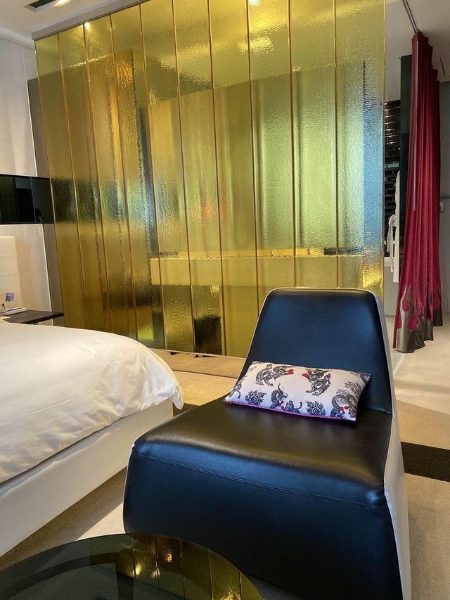 ลองเปลี่ยนวันหยุดที่น่าเบื่อมานอนที่ W Bangkok