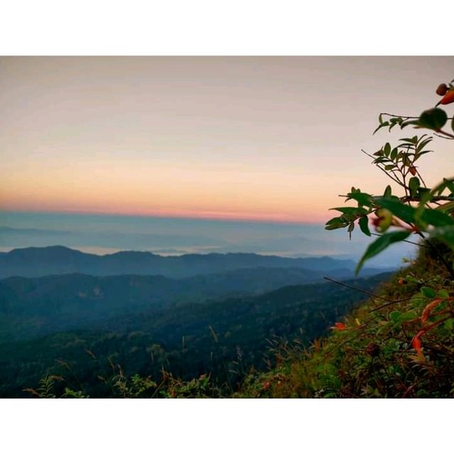 ยอดดอยผ้าห่มปก ความสูงที่ 2285เมตร⛰️🌥️