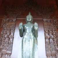 ไหว้พระขอพรกัน..วัดสมเด็จภูเรือมิ่งเมือง