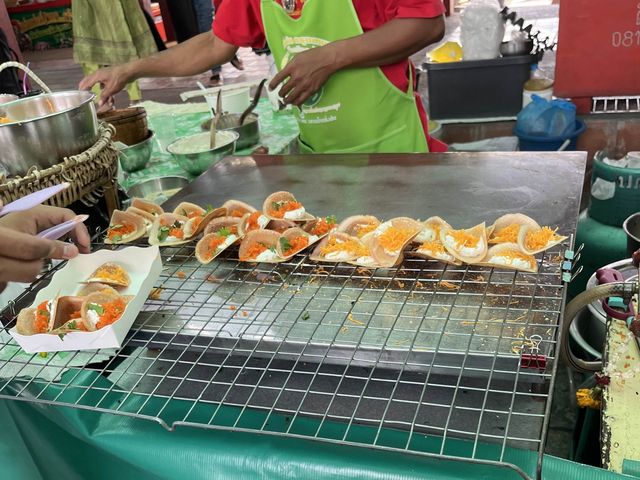 วันชิวๆ กับตลาดน้ำตลิ่งชัน