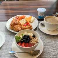 Complimentary breakfast at St Regis 