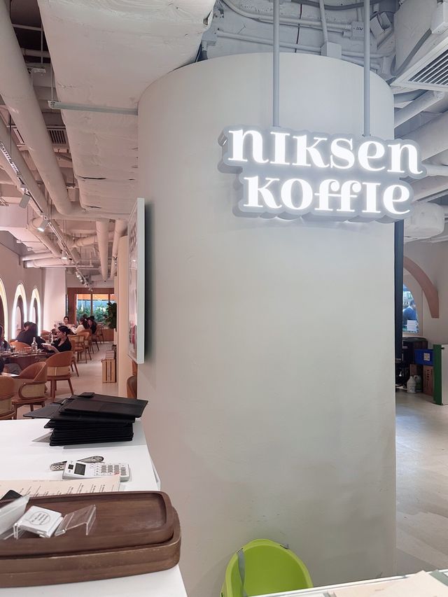 簡約文青風打卡Cafe😍