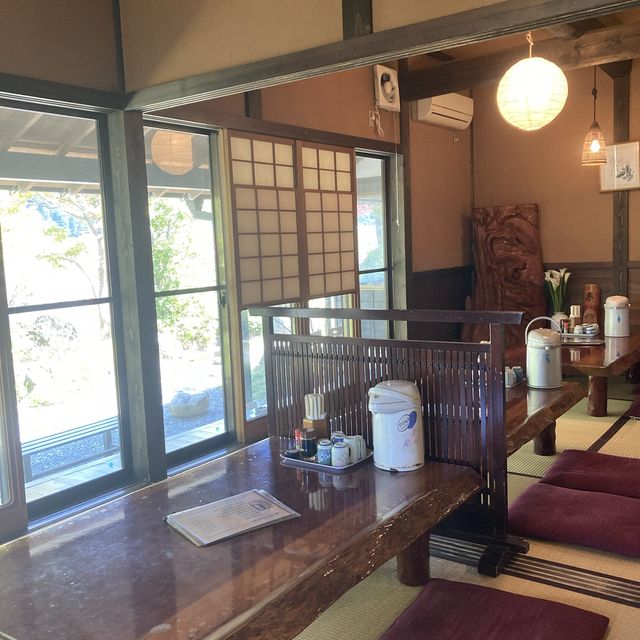 敷地内から湧く原水を使った手打ち蕎麦！