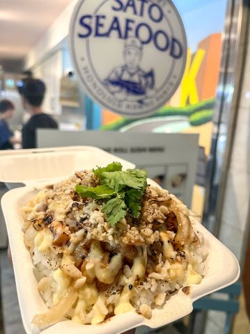 ️ 【ハワイ】炙りサーモン丼が最高！ワイキキで人気の最強プレート