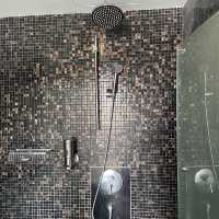 Affordable Room With Bathtub