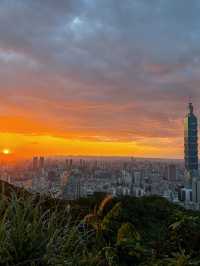 Beautiful Sunset from Elephant Mountain