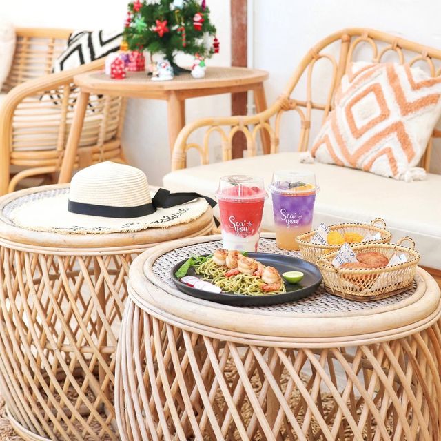 曼谷渡假風河畔cafe