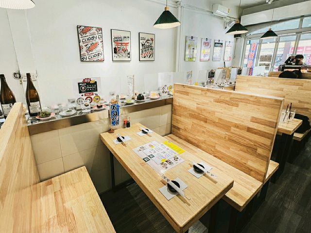 ร้านสึกิจิซูชิสายพาน @มีโชคพลาซ่า เชียงใหม่