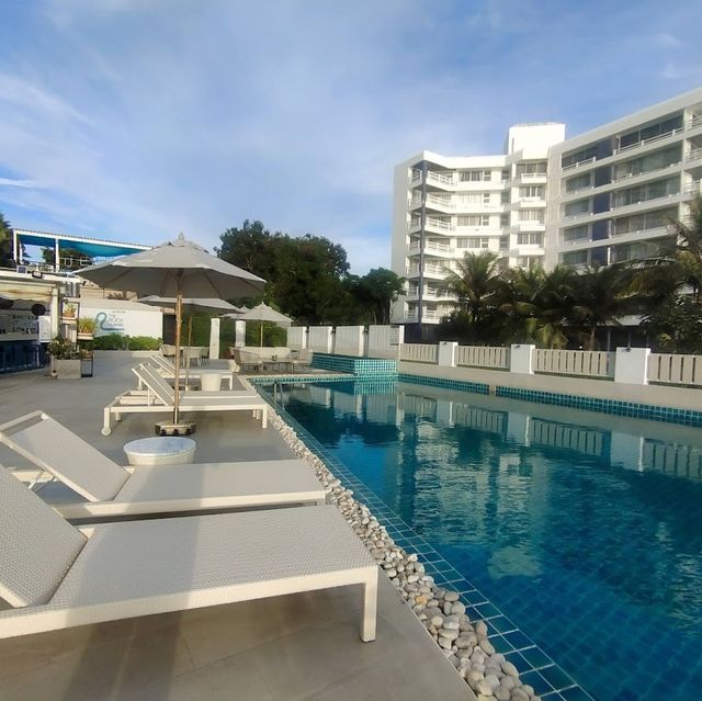 •  The Rock Hua Hin Beachfront Resort ⛲️✨