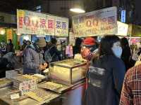 เดินตลาดนัดกลางคืน RAOHE Night Market