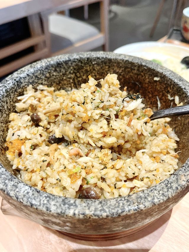 高質日式餐廳，必食松葉蟹海膽石鍋飯😋🦀