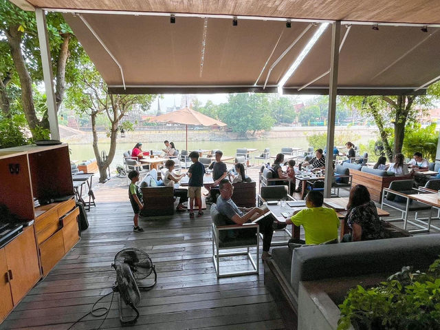 Sala Ayutthaya ร้านอาหารริมน้ำ จ.อยุธยา