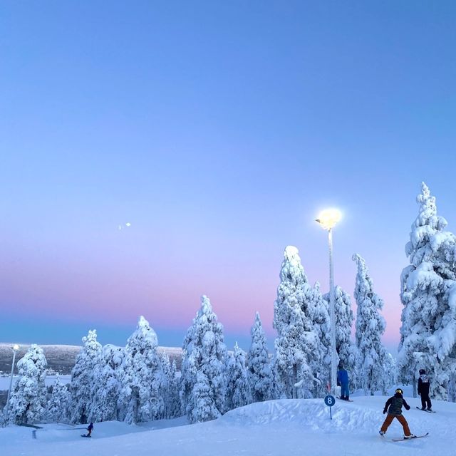 白雪紛飛：吉華滑雪場