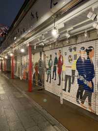 日本で最も古い商店街の一つ浅草仲見世商店街