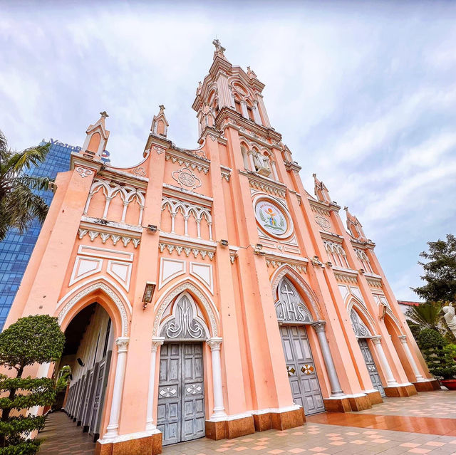 โบสถ์คริสต์ดานัง (Danang Cathedral) 