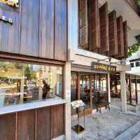 Thong Smith Ari: Thai Boat Noodle