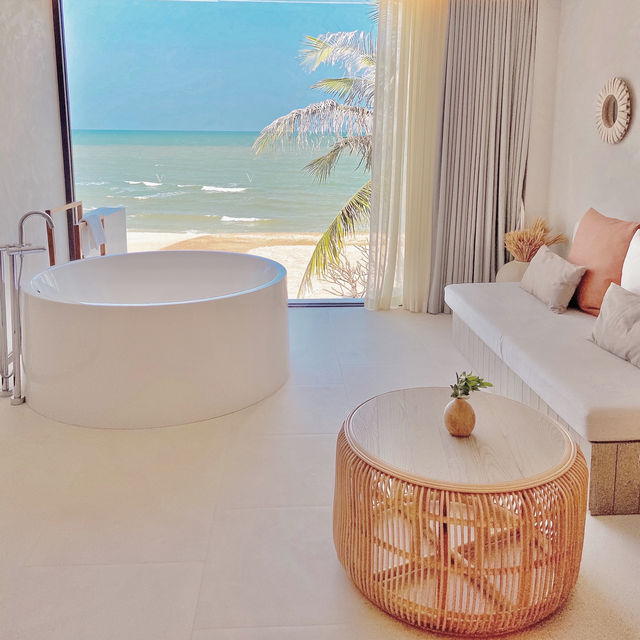 โรงแรมสวยติดทะเลหัวหิน เหมาะกับการพักผ่อน  🏖️✨