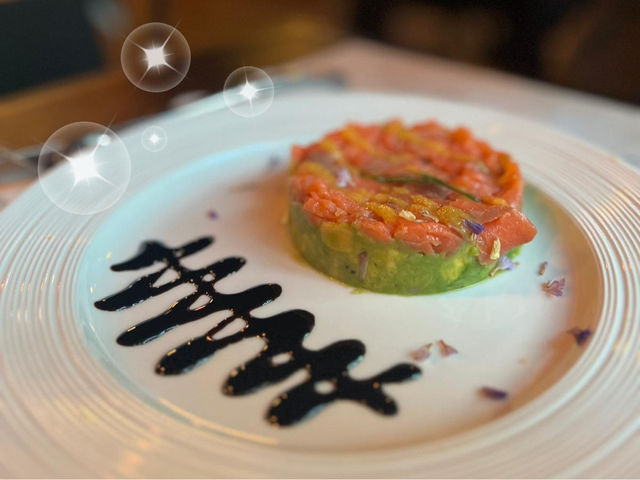 【沙漠中的綠洲】我的周末小驚喜➡️ House000 Bistro 【沙漠中的綠洲】我的周末小驚喜➡️ House000 Bistro