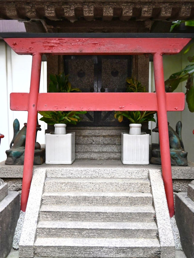 【川上稲荷神社/東京都】ちょっとレトロな風景の神社