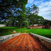 ชมโบราณสถาน เมืองละโว้