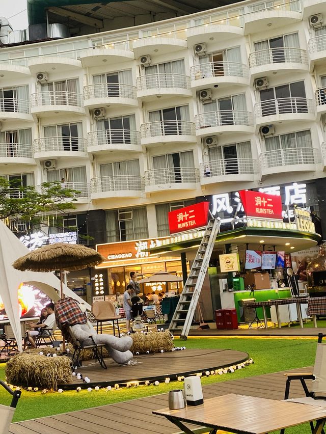「大梅沙風浪餐廳 - 露營風情下的美食」