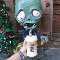 Zombie Cafe' เปลี่ยนบ้านเก่ามาเป็นร้านกาแฟ