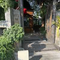 คาเฟ่ Little Hide Out Cafe