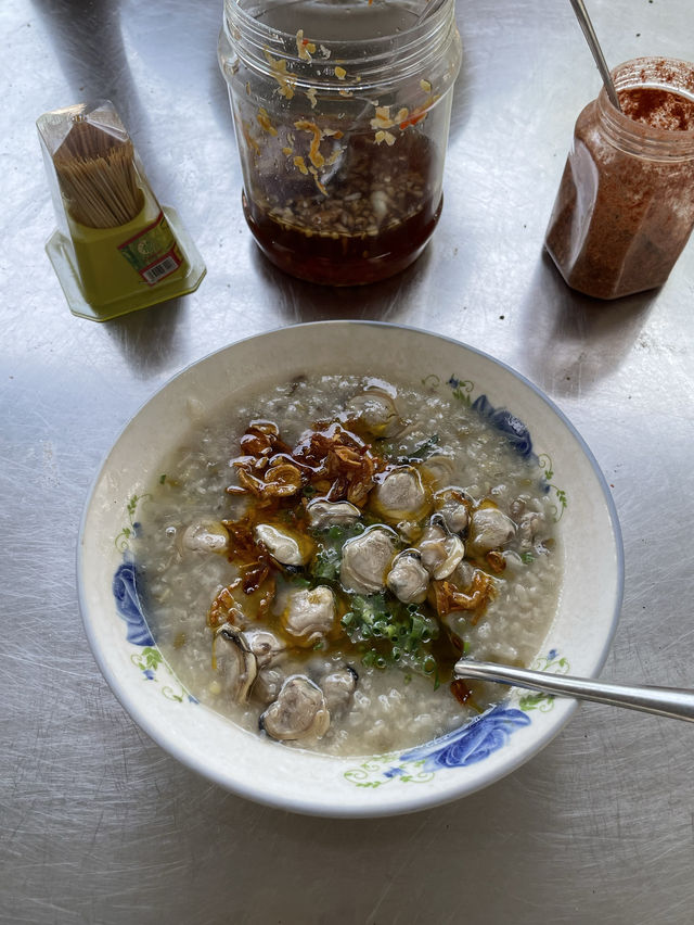 【ベトナム🇻🇳絶品！お粥とローカルフード】