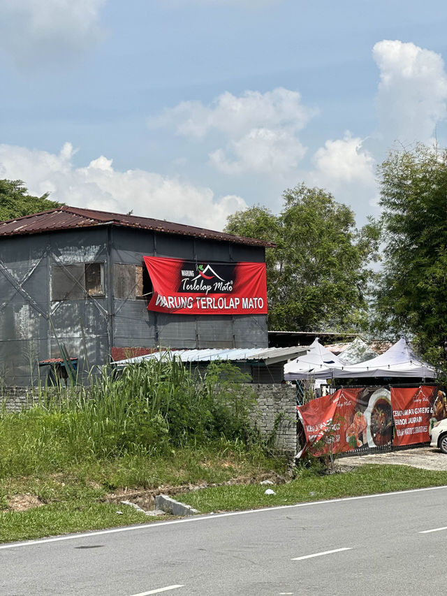 Warung Terlolap Mato; One of Best Eatery in Nilai