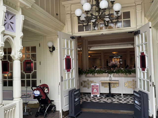 ディズニーの魔法と共に楽しむ香港料理：廣場飯店 