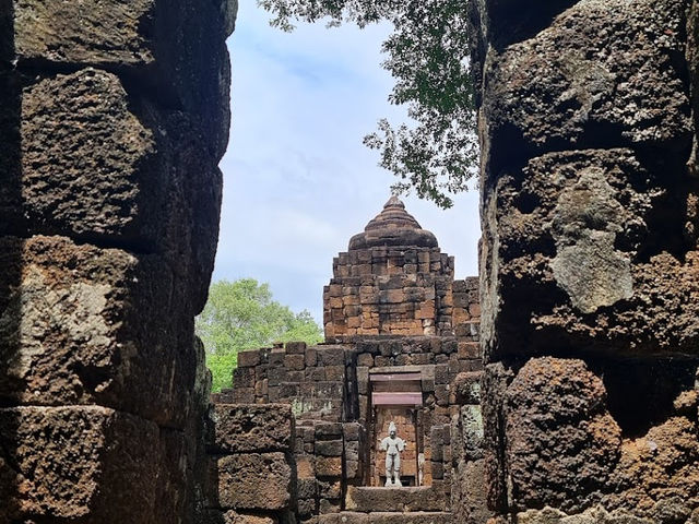 ☘️   ปราสาทเมืองสิงห์ 