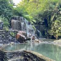 Goa Raja瀑布-別有洞天的巨大瀑佈，冒險型旅行者必去